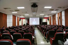 重医附二院组织收看庆祝中国共产党成立100周年大会并引发热烈反响图片