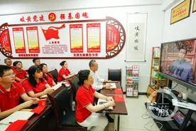 重庆医药高专师生：做中医药事业的传承者、创新者、发扬者图片