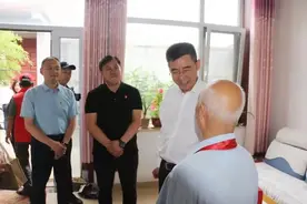 访民生、送关怀、鼓劲加油！公选书记派出单位走访慰问一线图片