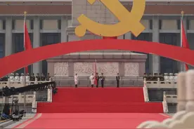 这6个瞬间，值得我们久久回味！这些平凡英雄，都在现场……图片