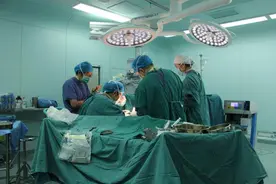 耳重建和听力重建康复一次性搞定！国内首次，先天性小耳畸形男孩用上定制式3D再造耳图片