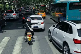 西安消防喊话为救火车开道的摩友：我要说声谢谢你图片