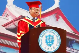 争做堪当民族复兴重任的时代先锋 —天大校长金东寒在2021年研究生毕业典礼暨学位授予仪式上的讲话图片