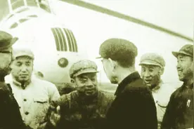 “我们走在大路上，意气风发，斗志昂扬……”经典老歌与周总理结缘图片