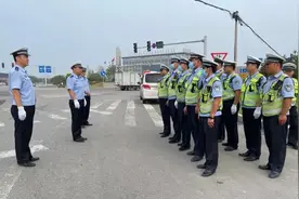 空降执法！异地用警！牡丹区交警开展异地交叉执法行动图片
