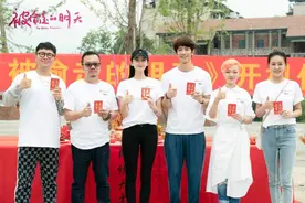 娜扎刘以豪“三搭”合作电影《被偷走的明天》，演绎“困在时间里的恋人”图片