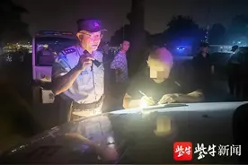 俩女生夜跑走失，警方地毯式搜寻图片