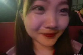 林妙可晒大学毕业照 不舍与老师同学分别泪流满面图片