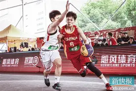广东女篮杨力维和妹妹一起入选图片