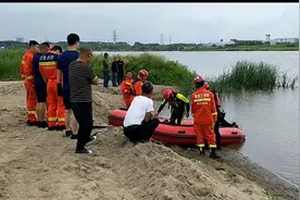 哈尔滨一男子跳河捞鱼竿溺水，已失联21小时图片
