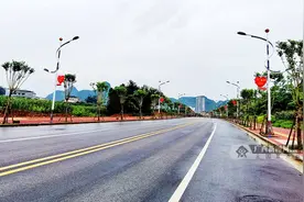 宜州：浙大路北段竣工 有效缓解城北交通拥堵状况图片