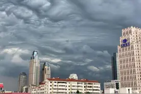 今天，天津上空出现“诡异”云团图片