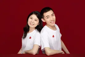 “百年华诞”遇上“百年好合”,青年干警选这天步入婚姻殿堂图片