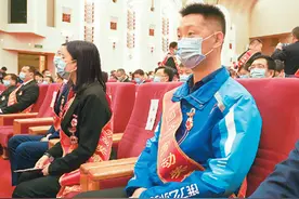 “骑手”成农民工就业新渠道图片