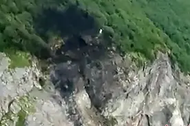 果然视频 | 俄失联客机坠毁地点被发现，悬崖一片焦黑图片