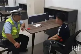 黄陂少年离家出走，热心交警耐心开导助他回家图片