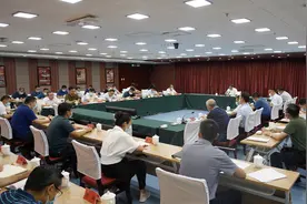 李承刚为党员领导干部讲专题党课图片