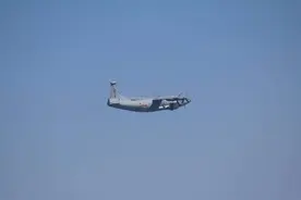 绿媒紧盯：一架解放军军机今日进入台湾西南空域，系本月第五度图片