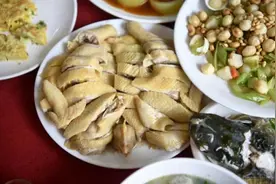 「中英双语」白切鸡，广东人舌尖上最长久的家乡味道图片