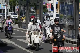 防蚊手环将南宁2岁女童熏晕、挂脖风扇把7岁男孩吹面瘫……这些夏日神器信得过吗？图片