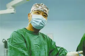 沈韦羽：砺术仁心，宁波胸外科引领者的情怀与梦想图片