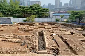 韩国出土150年前宫廷厕所：可以10人共用 专家赞技术先进图片