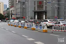 昆明首条“潮汐车道”来了！怎么走？看这里→图片
