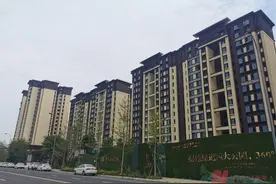 奥山控股再因合同纠纷致多地项目停工？图片
