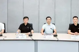 40亿重注研发，领跑者安踏(2020.HK)的“新五年计划”图片