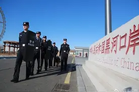 边境警犬 守护国门图片