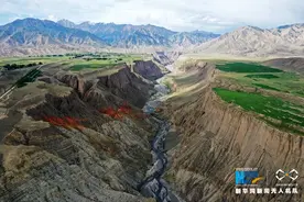 祁连山下马营河 峡谷奇观藏戈壁图片
