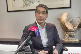 邓竟成：香港国安法保障市民应有的言论和生活自由图片
