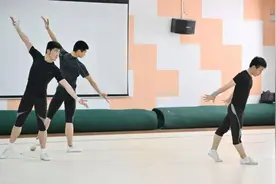 征程 | 健美操让他们成为“一家人”，让体育完善学生的人生图片