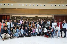 留学在河南 他们都说中图片