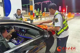 7月9日零时 甘肃省6条高速（一级）公路正式通车试运营图片