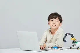 少儿编程市场火爆 儿童是否有必要提早接触编程课图片