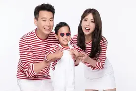 陶喆结婚7年「首拍全家福」！妻凌晨罕见放闪：谢谢你的爱和包容图片