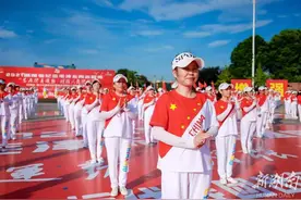 燃！今天上午，这里“万人同跳广场舞”……图片