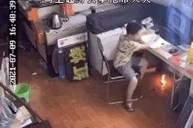 家里突然起火，男孩这波操作太机智！网友：比我强图片