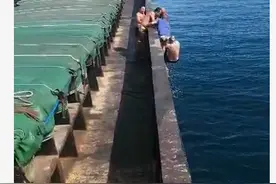 男子在文昌铜鼓岭海域游泳被海流带走 海上漂20多个小时后被路过船只救起图片