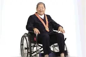 冒死送解放军渡江 毛泽东设家宴款待图片