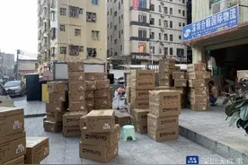 深圳下十围解封一周：国际物流村重启，向全球发货图片