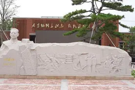 刘谦初：一颗红心忠勇为党图片