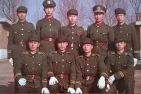 熄灯号丨绿军装，承载父子共同梦想图片