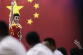中国奥运代表团正式亮相：运动员431人，24位奥运冠军图片