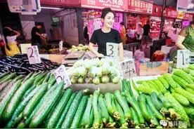 这位90后“卖菜西施”，火了图片