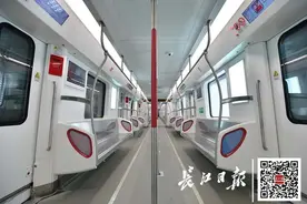 世界最高级别！武汉地铁5号线没有驾驶室，坐起来超爽图片