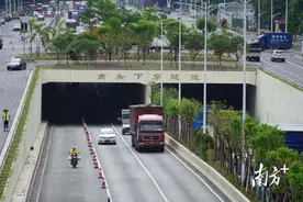 中山南头下穿隧道全线试通车，贯穿北部交通“大动脉”图片