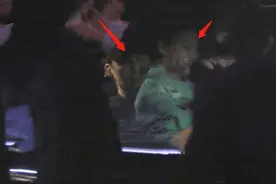 于晓光深夜搂美女坐大腿 一众网友纷纷给秋瓷炫留言：林品如给我复仇图片