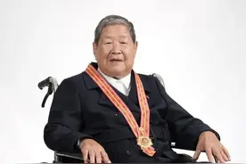 一等渡江功臣，毛主席曾为她题词图片
